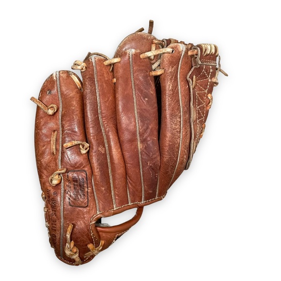 Wilson A2371 Leather Baseball Glove - Picture 5 of 6